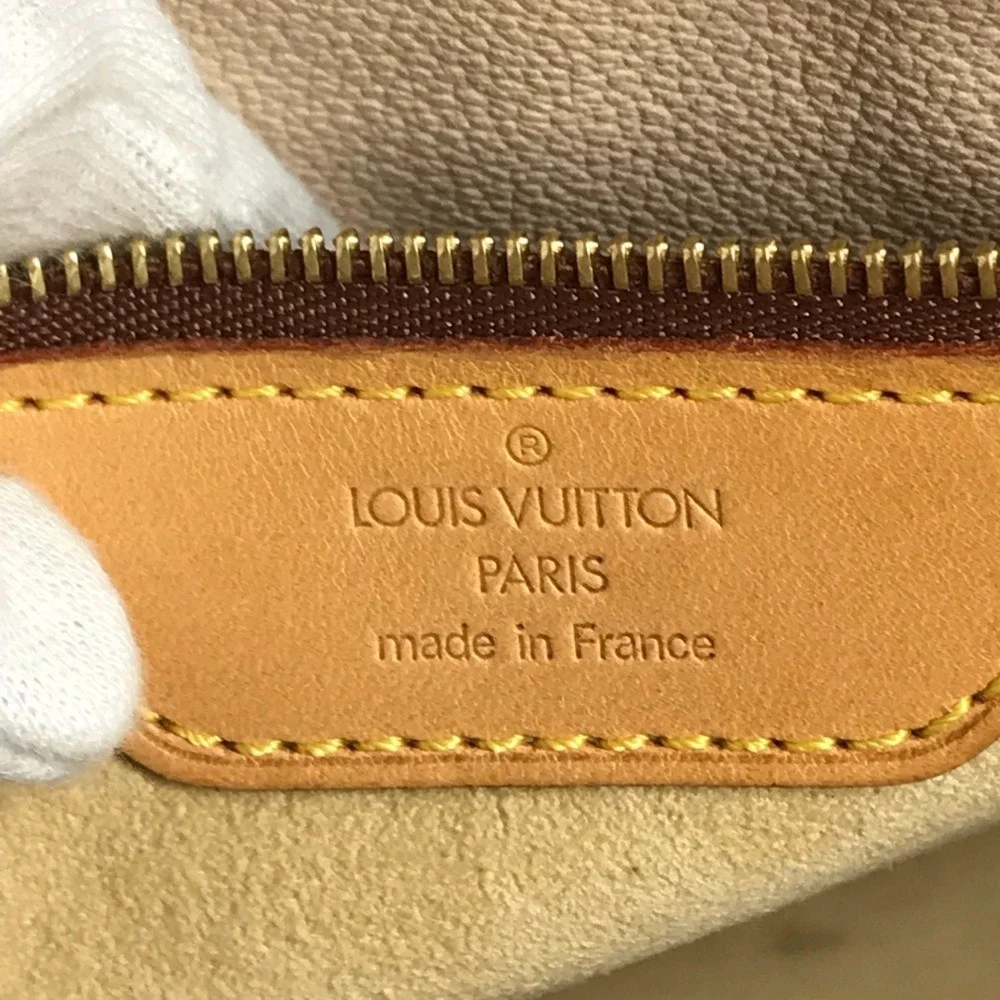 LOUIS VUITTON Brown Monogram Canvas Bag